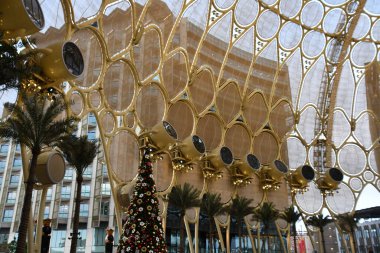 DUBAI, BAE - 20 Aralık 2021 'de Dubai, BAE' deki Al Wasl Plaza.