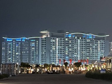 DUBAI, BAE - 22 Aralık 2023 'te görüldüğü üzere Dubai, BAE' deki Palm Jumeirah 'da Batı Sahili.