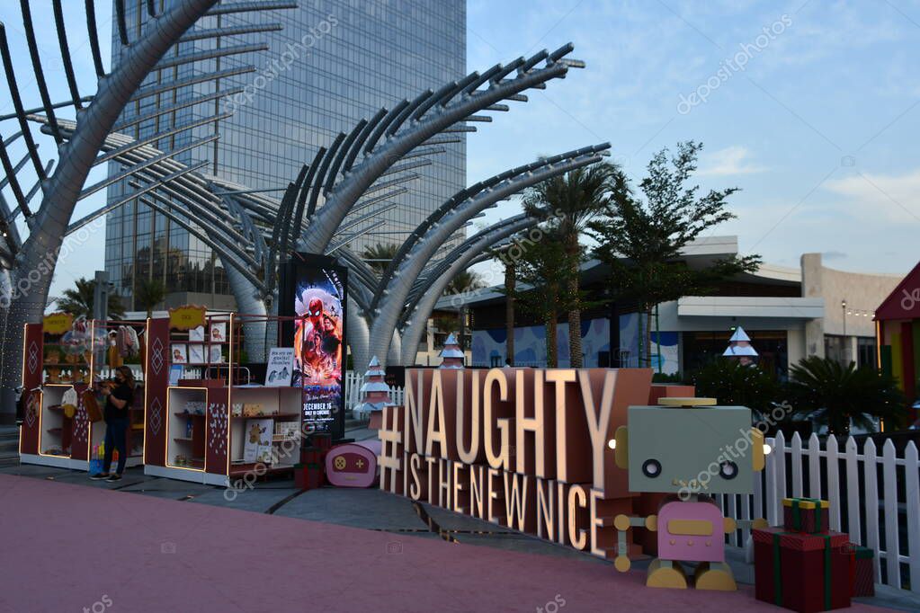 DUBAI, UAE DEC 25 Rooftop Festive Village at Nakheel Mall at Palm