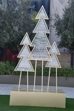 DUBAI, BAE - 20 Aralık 2021 'de Dubai, BAE' deki Expo 2020 'de Noel dekoru.