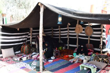 DUBAI, BAE - 20 DEC - Sameem - 20 Aralık 2021 'de Dubai, BAE' deki 2020 Dünya Fuarında Kültürümüzün Hikayesi.