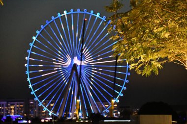 Dubai, BAE - 25 Aralık Dubai, Dubai 'deki Bluewaters Adası' nda. 210 metre yüksekliğindedir ve belirgin manzaraya sahiptir..