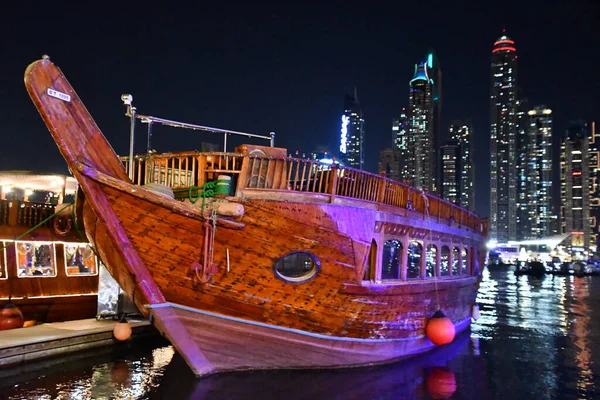 Dubai Uae Dec Dhow Boats Dubai Harbour Dubai Uae Seen — Stock Photo, Image