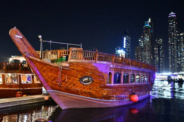 Dubai Uae Dec Dhow Boats Dubai Harbour Dubai Uae Seen — Stock Photo, Image