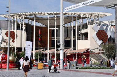 DUBAI, BAE - 20 Aralık 2021 'de Dubai, BAE' deki Angola pavyonu.