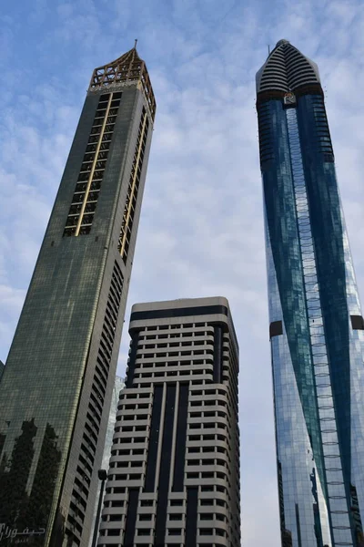 ドバイ アラブ首長国連邦 Dec 2021年12月26日にアラブ首長国連邦のドバイにあるシェイク ザイード ロードの高層ビルの眺め シェイク ザイド ロード E11高速道路 — ストック写真