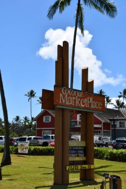 KAPAA HI - 18 AUG: 18 Ağustos 2021 'de Hawaii' deki Kauai adasında, Kapaa 'da Hindistan cevizi pazarı.