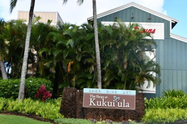 KOLOA HI - 18 AUG: Koloa, Hawaii 'deki Kukuiula Dükkanları, 18 Ağustos 2021' de görüldüğü gibi.