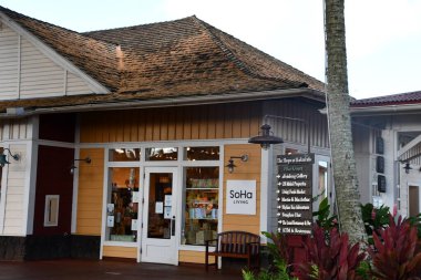 KOLOA HI - 18 AUG: Koloa, Hawaii 'deki Kukuiula Dükkanları, 18 Ağustos 2021' de görüldüğü gibi.