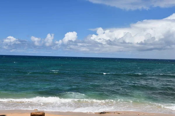 Hawaii Deki Kauai Adası Ndaki Hanalei Den Gelen Suyun Görüntüsü — Stok fotoğraf