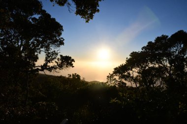 Hawaii 'deki Kauai Adası Kapaa' daki Kokee Eyalet Parkı 'nda Kalalau Gözcüsü' nden gün batımı manzarası