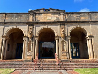 22 Ağustos 2021 'de Hawaii' de Kauai Adası 'ndaki Kauai Müzesi' nde görülen Albert Spencer Wilcox Binası..