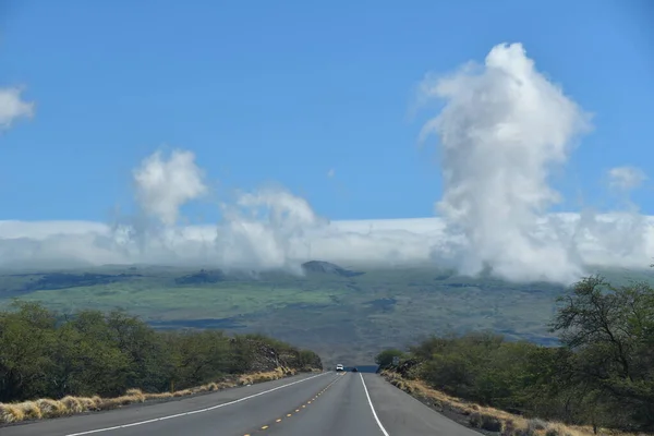 在夏威夷大岛Hawi的Kohala山路开车 — 图库照片