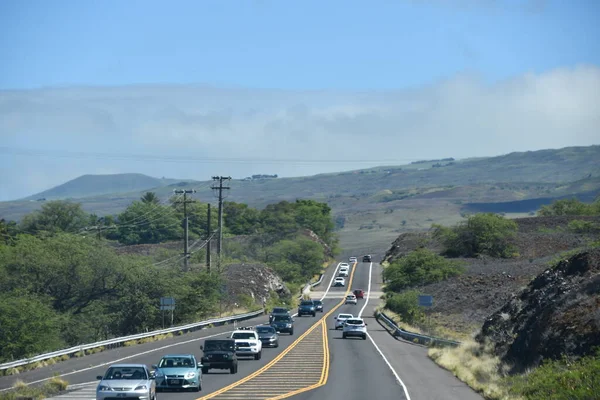 하와이의 산길을 코할라 도로를 달리는 — 스톡 사진