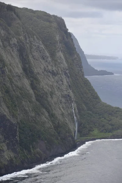 Blick Auf Die Kaluahine Falls Vom Waipio Valley Aussichtspunkt Auf — Stockfoto