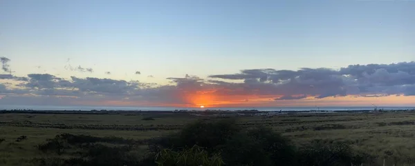 ハワイのカイルア コナの太平洋に沈む夕日 — ストック写真