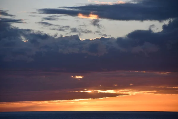 ハワイのカイルア コナの太平洋に沈む夕日 — ストック写真