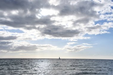 Hawaii 'deki Büyük Ada' da Waimea 'dan Pasifik Okyanusu üzerinde gün batımı