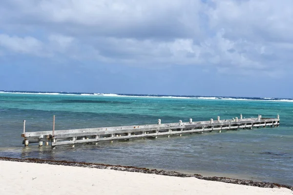 Grand Cayman Cayman Adaları Nın Doğu Yakasındaki Colliers Halk Plajı — Stok fotoğraf