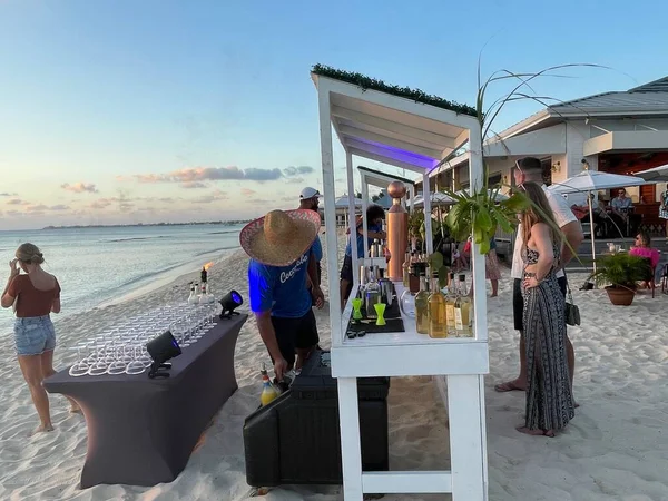 Grand Cayman Cayman Inseln Feb Coccoloba Bar Kimpton Seafire Resort — Stockfoto