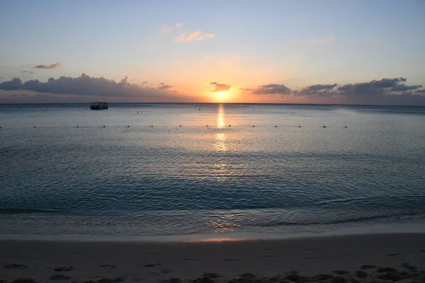 Sonnenuntergang Vom Seven Mile Beach Auf Grand Cayman Auf Den — Stockfoto