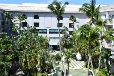 GRAND CAYMAN, CAYMAN Adaları - 25 Şubat 2022 Grand Cayman Marriott Beach Resort Grand Cayman, Cayman Adaları 'nda görüldüğü gibi.