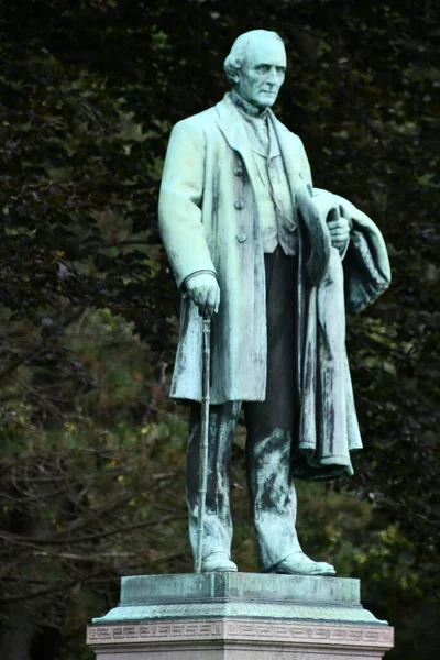 14 Ağustos 2021 'de Bridgeport, Connecticut' ta James W. Beardsley Heykeli 'nde görüldü..