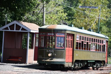 15 Ağustos 2021 'de Doğu Haven, Connecticut' taki Trolley Müzesi 'nin kıyı şeridi tomografisi.