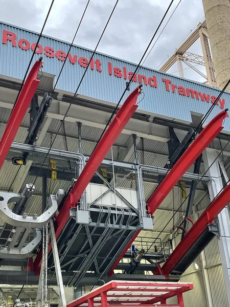 New York Aug Roosevelt Island Cable Tram Car Connects Roosevelt — Stock Photo, Image