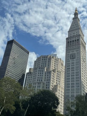 NEW YORK CITY, New York - 18 SEP: ABD 'nin New York şehrinde Manhattan' daki binalar, 18 Eylül 2021 'de, Manhattan, New York' ta (ABD)).