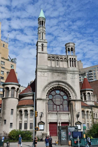 NEW YORK, New York - 3 Haziran 2022 'de Manhattan, New York' ta görülen ilk Baptist Kilisesi.