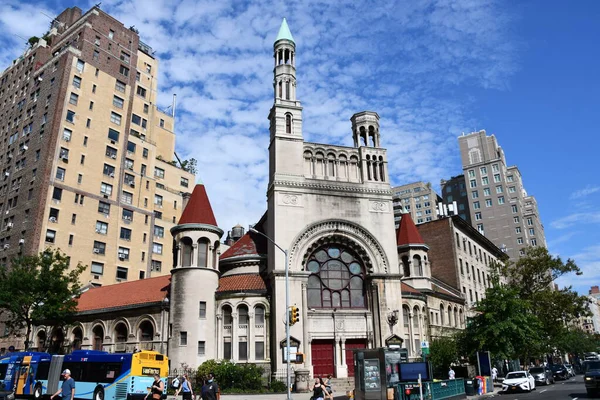 NEW YORK, New York - 3 Haziran 2022 'de Manhattan, New York' ta görülen ilk Baptist Kilisesi.