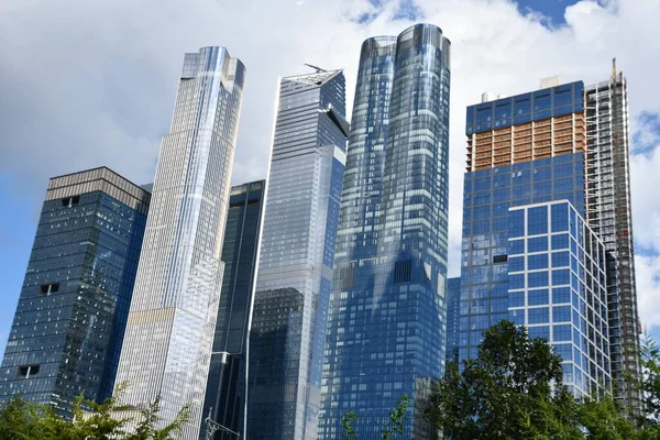 NEW YORK, NY - SEP 18: 18 Eylül 2021 'de Manhattan, New York' taki Hudson Yards 'da daha yeni gelişmeler.