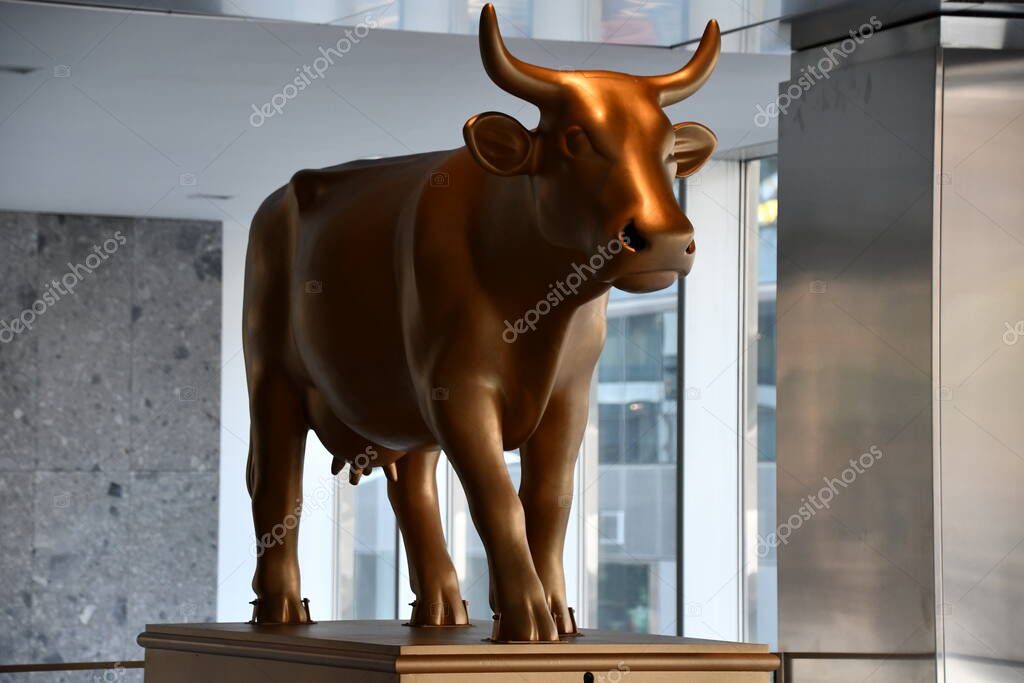 NEW YORK, NY SEP 18 CowParade Sculptures at The Shops and