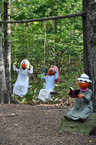 Pumpkintown The Ride in East Hampton, Connecticut, 3 Ekim 2022 'de görüldüğü gibi..