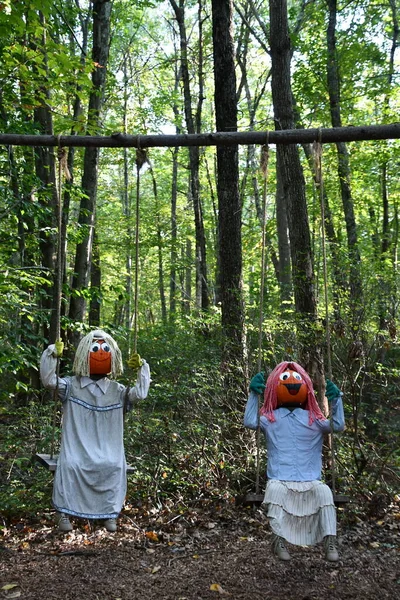 Pumpkintown The Ride in East Hampton, Connecticut, 3 Ekim 2022 'de görüldüğü gibi..