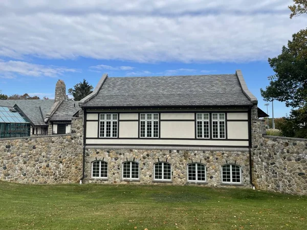 New Canaan CT - 24 Ekim 2021 'de New Canaan, Connecticut' taki Waveny Park 'taki Lapham Toplum Merkezi.