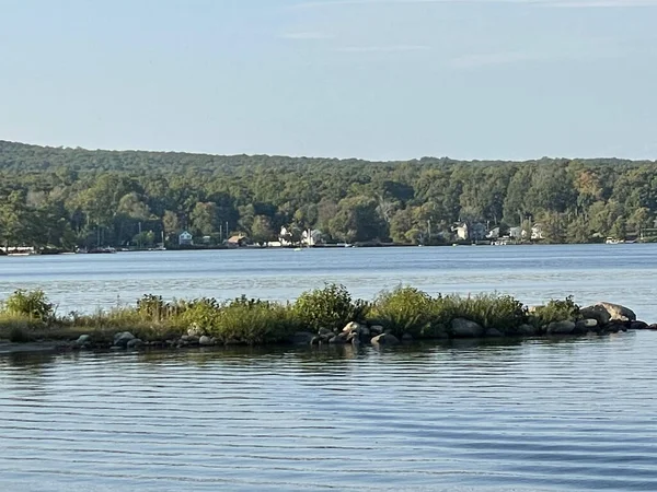 Doğu Hampton, Connecticut 'taki Seamster Park' ın rıhtım manzarası.