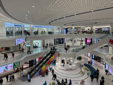 Doğu Rutherford NJ - 12 Mart 2022 'de Doğu Rutherford, New Jersey' deki Meadowlands Spor Kompleksi 'nde görülen büyük bir perakende ve eğlence tesisi..