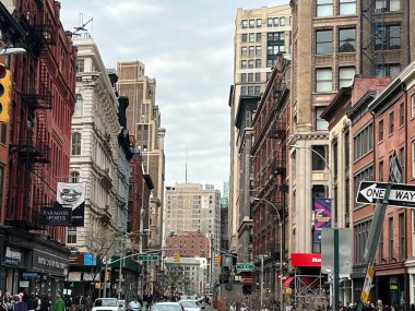 NEW YORK, NY - 30 Mart 2022 'de görüldüğü üzere Manhattan, New York' taki Union Square Mahallesi.