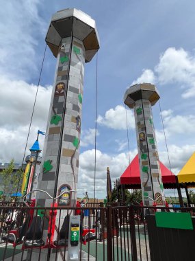 14 Mayıs 2022 'de Goshen, New York' taki Legoland 'daki Lego Kalesi' nde görüldü..