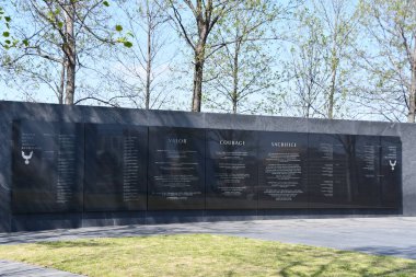 ARLINGTON VA - 4 Nisan 2021 'de Arlington, Virginia' da görülen ABD Hava Kuvvetleri Anıtı.
