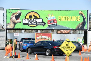 OXON MILLS, MD - 4 Nisan 2021 'de Oxon Mills, Maryland' deki Ulusal Limanda Dino Safari.