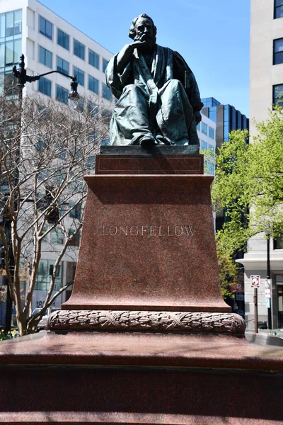 Washington Apr Henry Wadsworth Longfellow Memorial Washington Seen April 2021 — Stock Photo, Image