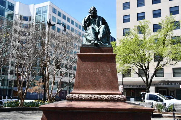 Washington Apr Henry Wadsworth Longfellow Memorial Washington Seen April 2021 — Stock Photo, Image