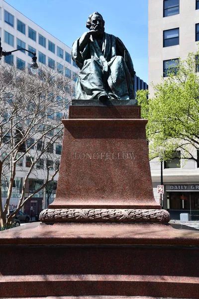 Washington Apr Henry Wadsworth Longfellow Memorial Washington Seen April 2021 — Stock Photo, Image