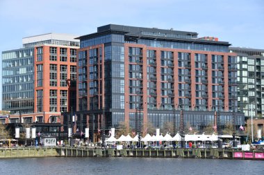 WASHINGTON DC - 5 Nisan 2021 'de görüldüğü üzere Washington DC' deki Bölge Rıhtımı.