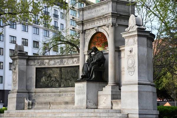 Washington Apr Monumento Samuel Hahnemann Washington Como Visto Abril 2021 — Fotografia de Stock