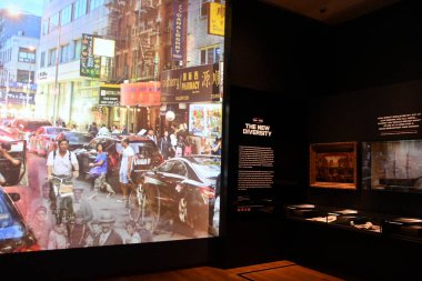 30 Mayıs 2022 'de New York, Manhattan' daki New York Müzesi 'nde görüldü..