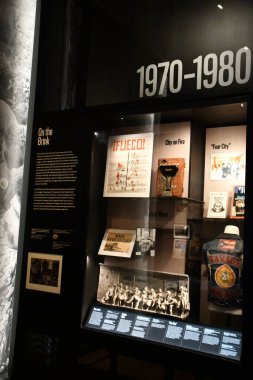 30 Mayıs 2022 'de New York, Manhattan' daki New York Müzesi 'nde görüldü..